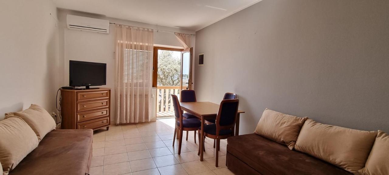 Idila Sea Front Apartments Medolino Esterno foto