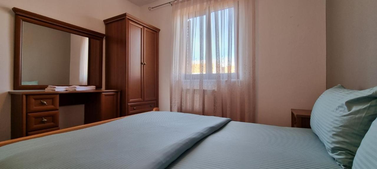 Idila Sea Front Apartments Medolino Esterno foto